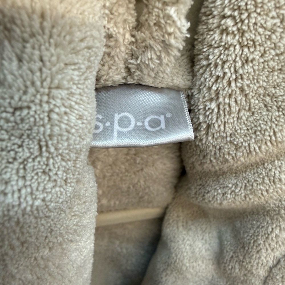 Brookstone Cream Robe - Picture 9 of 12